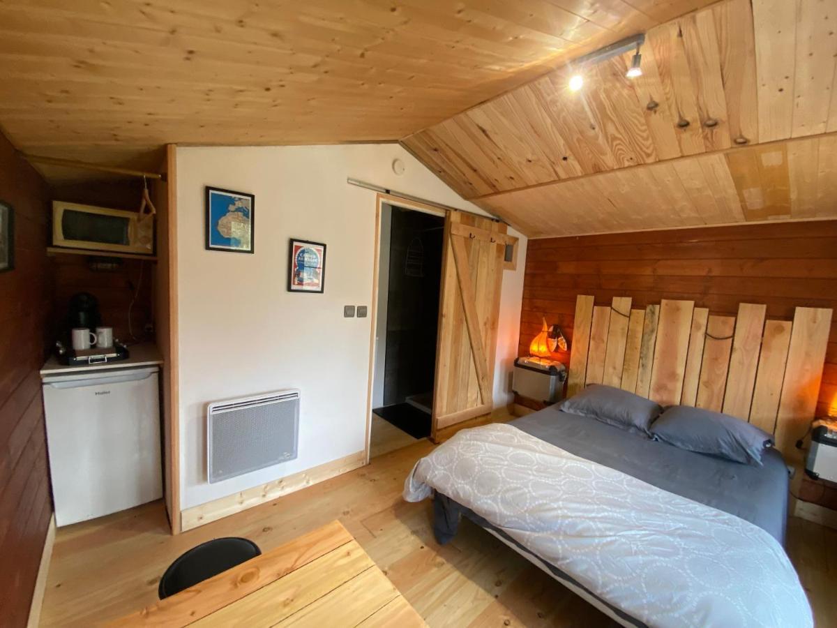 "Le Maloya" Chalets Independants -Chambre Balneo - Relais Motards Lacaune Εξωτερικό φωτογραφία