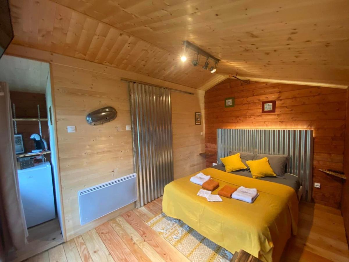 "Le Maloya" Chalets Independants -Chambre Balneo - Relais Motards Lacaune Εξωτερικό φωτογραφία