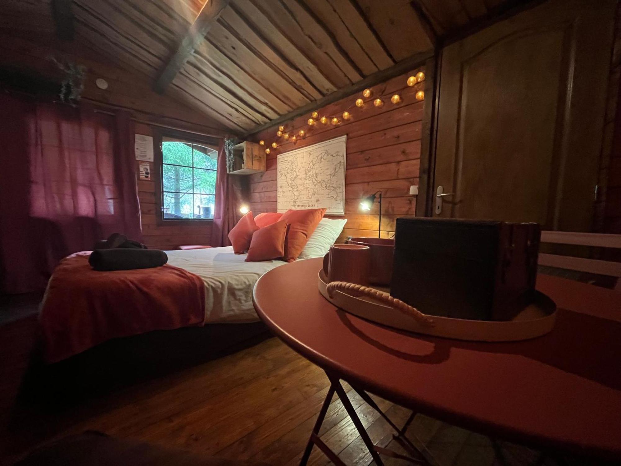 "Le Maloya" Chalets Independants -Chambre Balneo - Relais Motards Lacaune Εξωτερικό φωτογραφία